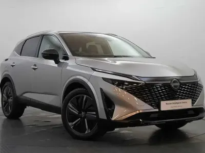 Used Nissan Qashqai Tekna 138 HP (101 kW) 2025 Silver SUV