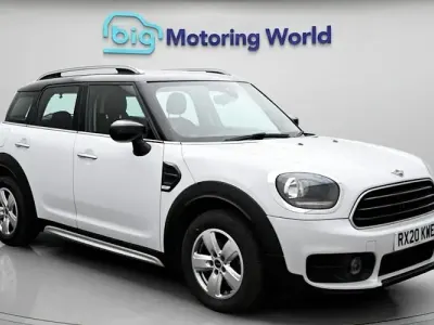 Usado Mini Cooper Classic 136 CV (100 kW) 2020 Blanco Utilitario