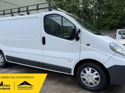 Używany Vauxhall Vivaro 115 KM (84 kW) 2014 Biały Minivan