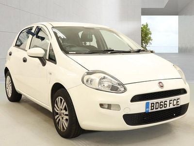 Used Fiat Punto Pop 69 HP (50 kW) 2017 Hatchback
