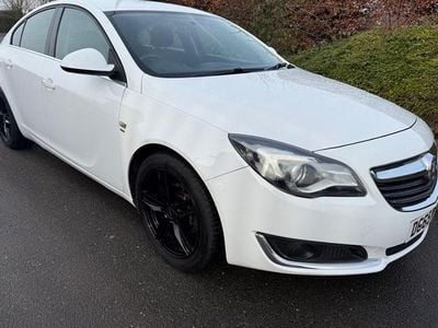 White Used 2015 Vauxhall Insignia SRi Hatchback | £3,495 (Good price)