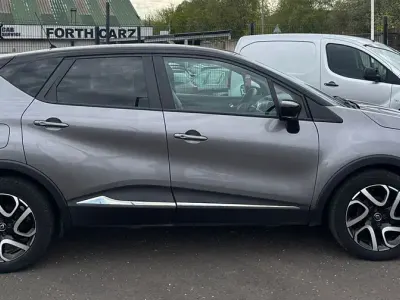 Usado Renault Captur Iconic 90 HP (66 kW) 2020 Cinzento SUV