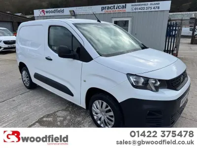 Second-hand Peugeot Partner 131 CP (96 kW) 2019 Alb Monovolum