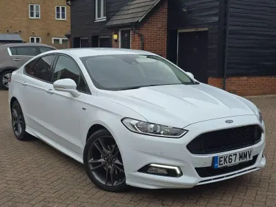 Begagnad Ford Mondeo ST-Line X 240 HK (176 kW) 2017 Vit Halvkombi