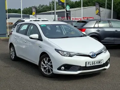 Used Toyota Auris Hybrid