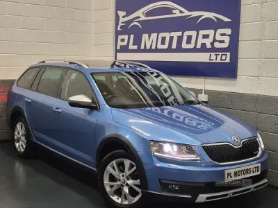 Używany Skoda Octavia Scout 4x4 184 KM (135 kW) 2016 Niebieski Kombi