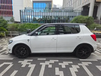 Used Skoda Fabia Monte Carlo 105 HP (77 kW) 2013 White Hatchback