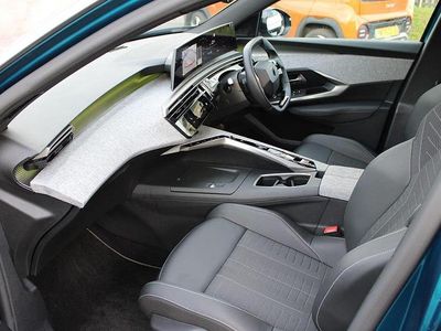 Blue Used 2025 Peugeot e-3008 GT SUV | £28,469 (Fair price)