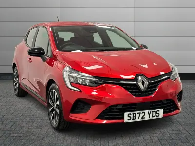 Used Renault Clio Evolution 90 HP (66 kW) 2023 Red  Hatchback