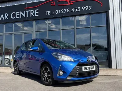 Used Toyota Yaris 111 HP (81 kW) 2018 Blue Hatchback
