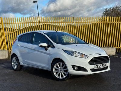 White Used 2015 Ford Fiesta Titanium Hatchback | £6,490 (Fair price)