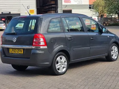 Używany Vauxhall Zafira 115 KM (84 kW) 2013 Szary Minivan