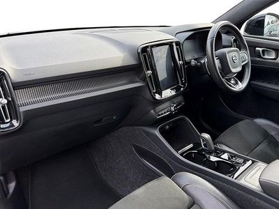 Used Volvo XC40 R-Design 188 HP (138 kW) 2020 White SUV