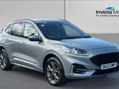 Usado Ford Kuga ST-Line 225 HP (165 kW) 2022 Prateado SUV