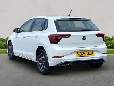 Used VW Polo Life 95 HP (69 kW) 2024 White Hatchback