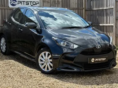 Second-hand Toyota Yaris Hybrid 116 CP (85 kW) 2022