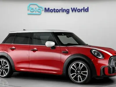 Usado Mini Cooper Hatch 136 HP (100 kW) 2022 Vermelho Citadino