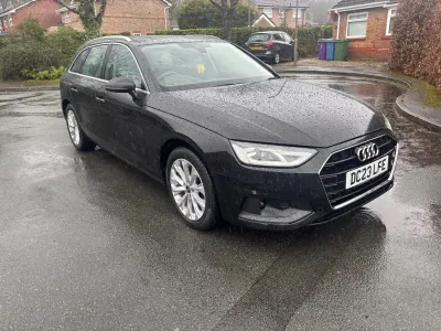 Begagnad Audi A4 2023 Svart Kombi