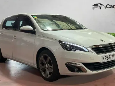 Used Peugeot 308 Allure 130 HP (95 kW) 2015 White Hatchback
