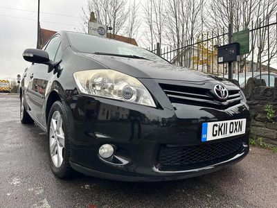 Black Used 2011 Toyota Auris Hatchback | £3,995 (A bit pricey)