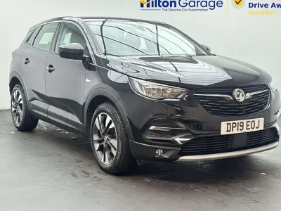 Used Vauxhall Grandland X Sport 130 HP (95 kW) 2019 Black SUV