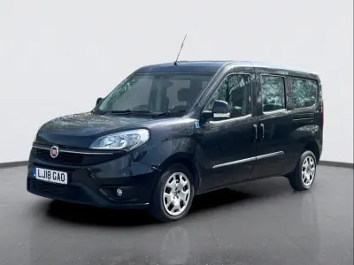 Begagnad Fiat Doblò 2018 Svart Minibuss
