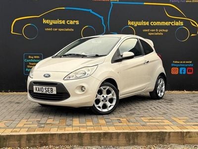 Used Ford Ka Titanium 69 HP (50 kW) 2010 White Hatchback