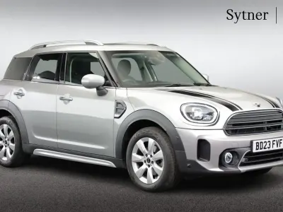 Używany Mini Cooper Countryman Classic 134 KM (98 kW) 2023 Srebrny SUV