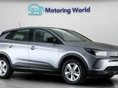 Used Vauxhall Grandland X Design Edition 131 HP (96 kW) 2023 Grey SUV