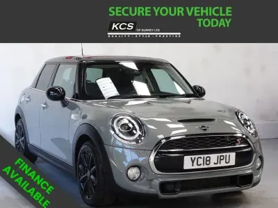 Usado Mini Cooper S Hatch 192 HP (141 kW) 2018 Cinzento Citadino