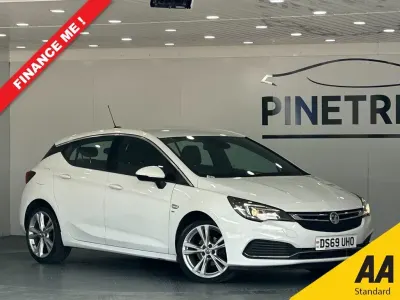 Used Vauxhall Astra SRi 150 HP (110 kW) 2019 White Hatchback
