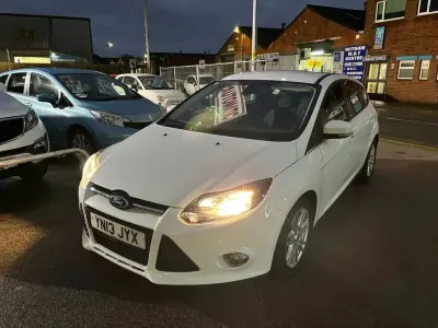 Używany Ford Focus Titanium 140 KM (102 kW) 2013 Biały Hatchback