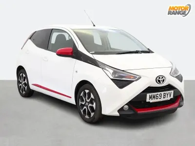 Used Toyota Aygo Trend 71 HP (52 kW) 2020 White Hatchback