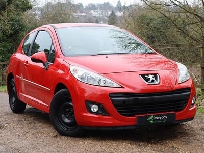 Used Peugeot 207 Access 75 HP (55 kW) 2011 Red Hatchback