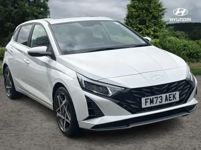Used Hyundai i20 Ultimate 99 HP (72 kW) 2024 White Hatchback