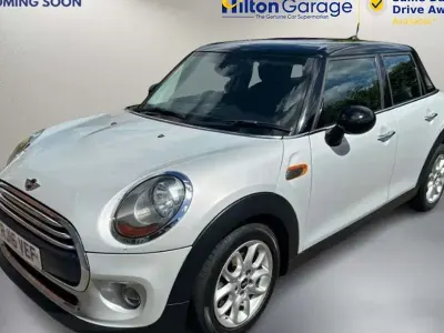 Begagnad Mini Cooper D Hatch 116 HK (85 kW) 2016 Silver Halvkombi