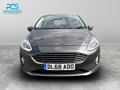 Second-hand Ford Fiesta Zetec 70 CP (51 kW) 2018 Gri Hatchback