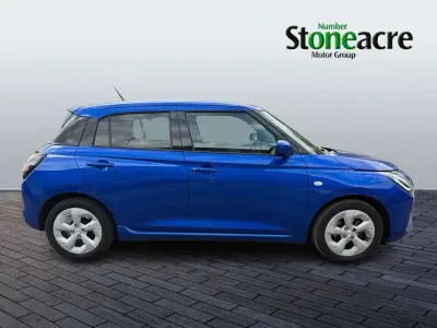 Begagnad Suzuki Swift 82 HK (60 kW) 2024 Blå Halvkombi