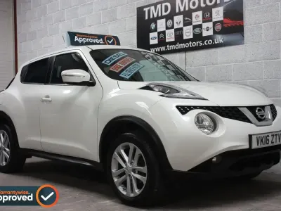 Used Nissan Juke N-Connecta 110 HP (80 kW) 2016 White SUV