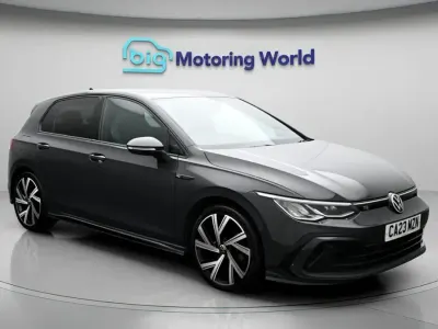 Usado VW Golf VIII R-line 150 CV (110 kW) 2023 Gris Utilitario