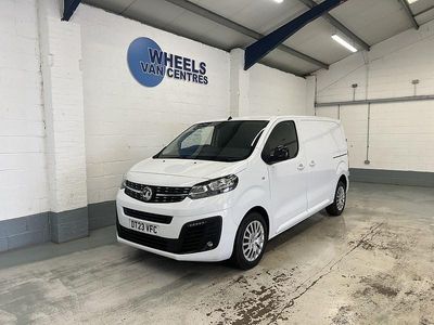 Used Vauxhall Vivaro S 100 HP (73 kW) 2023 White MPV