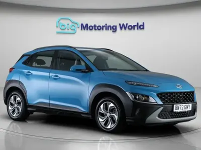 Gebraucht Hyundai Kona SE 141 PS (103 kW) 2023 Blau SUV