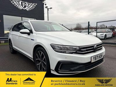 Used VW Passat GTE 218 HP (160 kW) 2022 White Estate