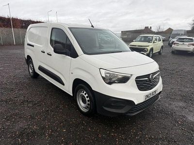 Used Vauxhall Combo 100 HP (73 kW) 2021 White Van