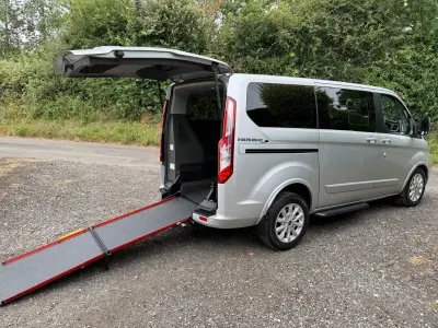 Used Ford Tourneo Custom Titanium 130 HP (95 kW) 2021 Silver Van