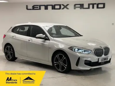 Usado BMW 118 M Sport 2023 Branco Citadino