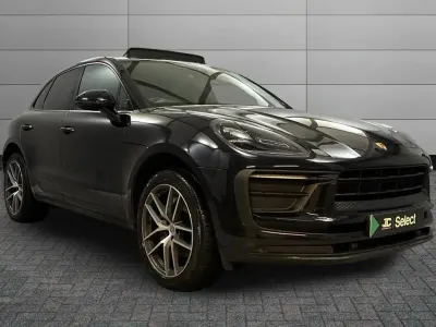 Used Porsche Macan 261 HP (191 kW) 2023 Black SUV