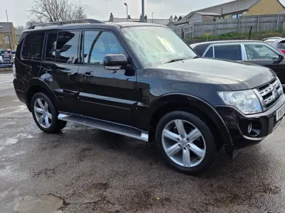 Second-hand Mitsubishi Shogun 197 CP (144 kW) 2013 Negru SUV