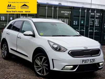 Gebraucht Kia Niro 139 PS (102 kW) 2017 Weiß SUV