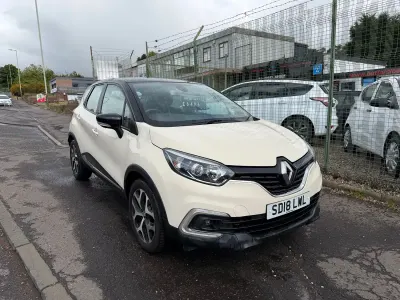 Used Renault Captur Dynamique 90 HP (66 kW) 2018 Cream SUV